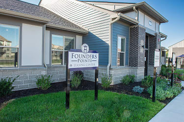 Founder's Pointe Apartments - Franklin, IN