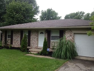 7974 Chiltern Dr - Indianapolis, IN