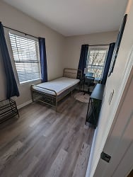 Room For Rent - Atlanta, GA