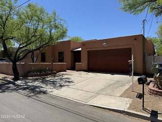 1717 N Baxter Dr - Tucson, AZ