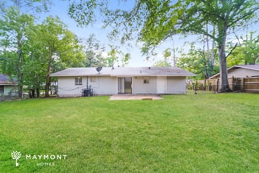 1538 Woody Dr - Jackson, MS