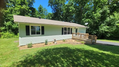 169 Lakeshire Dr - Crossville, TN