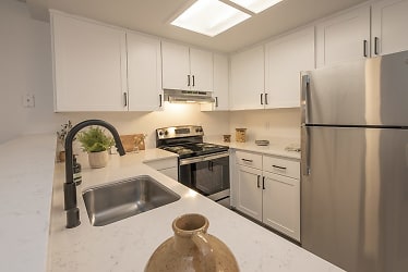 THE ARLO Apartments - Citrus Heights, CA