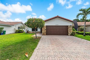 2735 NW 92nd Ave - Coral Springs, FL