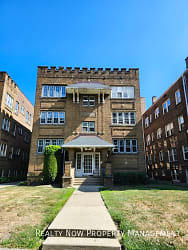 2453 Overlook Rd Apt 6 - Unit 6 - Cleveland Heights, OH