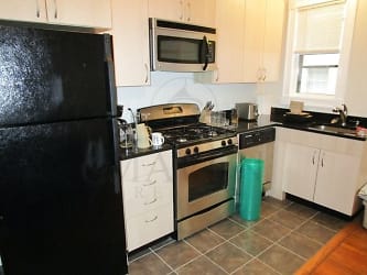 62 College Ave unit 2 - Somerville, MA