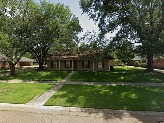 10241 Westwood Ave - Baton Rouge, LA