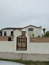 7003 4th Ave - Los Angeles, CA