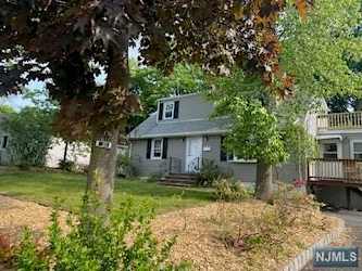 180 W Orchard St - Allendale, NJ