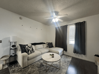533 NE 3rd Ave unit Apartment - Fort Lauderdale, FL