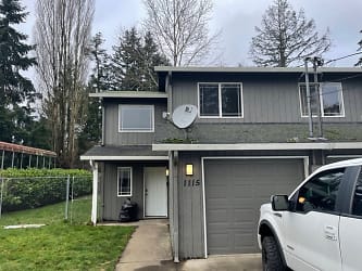 1115 S 10th Ave unit 1115 - Kelso, WA