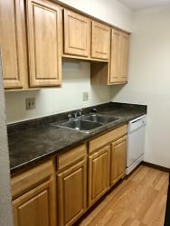 2200 Buckingham Dr NW unit 191705 - Cedar Rapids, IA