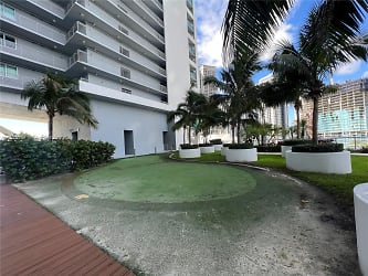 888 Biscayne Blvd #4607 - Miami, FL