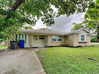 3073 Old North Rd - Farmers Branch, TX