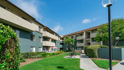 Ocean Crest Apartments - Solana Beach, CA