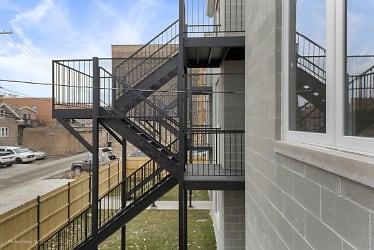 1243 S Fairfield Ave #2 - Chicago, IL