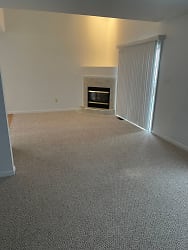 102 Jules Dr - State College, PA