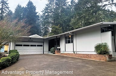 3245 NW Norwood Dr - Corvallis, OR