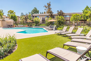Deerfield Apartments - Irvine, CA