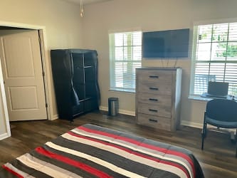 Room For Rent - Jonesboro, GA