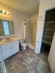 11501 Carriage Rest Ct - Louisville, KY