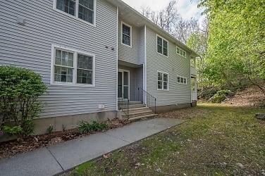 380 Coburn Ave #6 - Worcester, MA