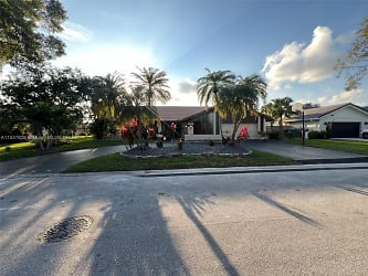 1000 NW 113th Way - Coral Springs, FL