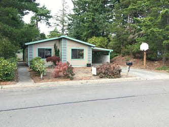 2135 12th St - Florence, OR