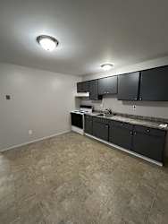 413 St John St unit 6 - Wyandotte, MI