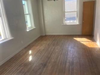 9 N Frederick Ave unit 2 - Oelwein, IA
