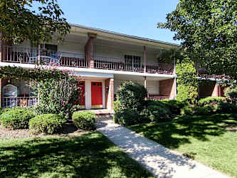 Gables Club And Apartments - Neptune, NJ