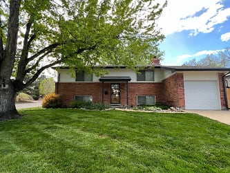 6803 Balsam St - Arvada, CO