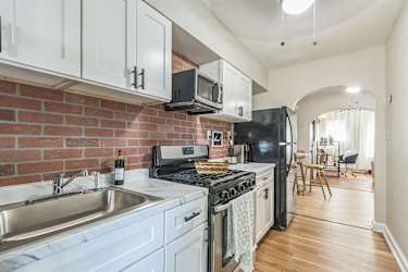 1707 29th St SE Unit 4 - Washington, DC