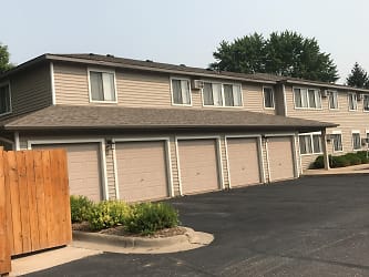 Lakevillage Apartments - Lakeville, MN