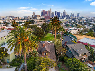 920 Everett Street Apartments - Los Angeles, CA