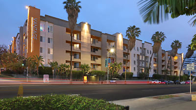Vantage Hollywood Apartments - undefined, undefined
