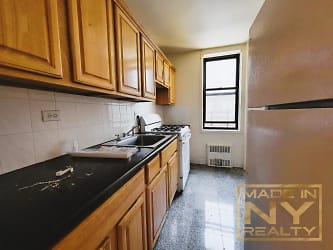 83-20 141st St unit 4A - Queens, NY