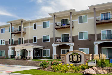 The Oaks At Lakeview Apartments - Omaha, NE