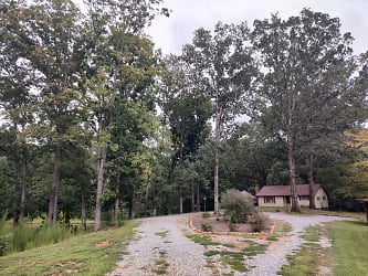 1684 Rockford Creek Rd - Clarkesville, GA