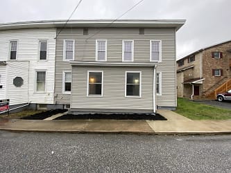 15 Kenneth Ave unit 15 - Shippensburg, PA