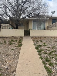 609 W 11th St - Roswell, NM