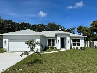 287 Greenbrier Ave NW - Palm Bay, FL