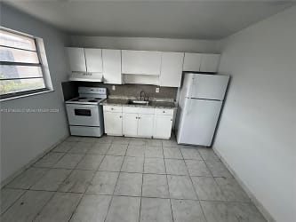 380 E 50th St #4 - undefined, undefined
