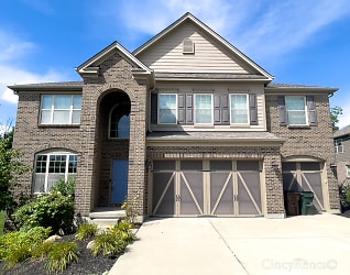 4864 Whispering Creek Ct - Maineville, OH