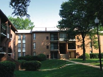 Carriage Hill Apartments - Randallstown, MD