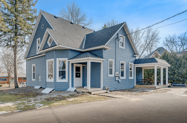 303 Angel Ave SW - Watertown, MN