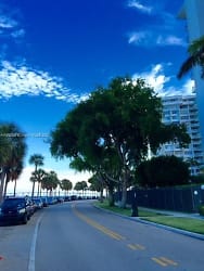 1408 Brickell Bay Dr #1010 - Miami, FL