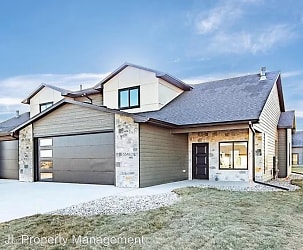 5546 W Colonial Ct - Sioux Falls, SD