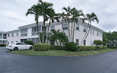 6385 Bay Club Dr #3 - Fort Lauderdale, FL