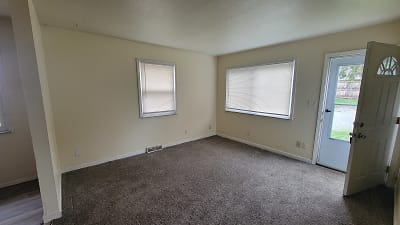 544 Baltimore Ave unit B - Akron, OH